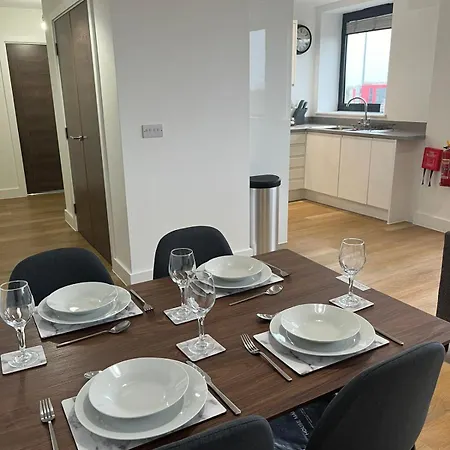 Modern & Spacious 2 Bed Apartment By Old Trafford Manchester Exterior photo