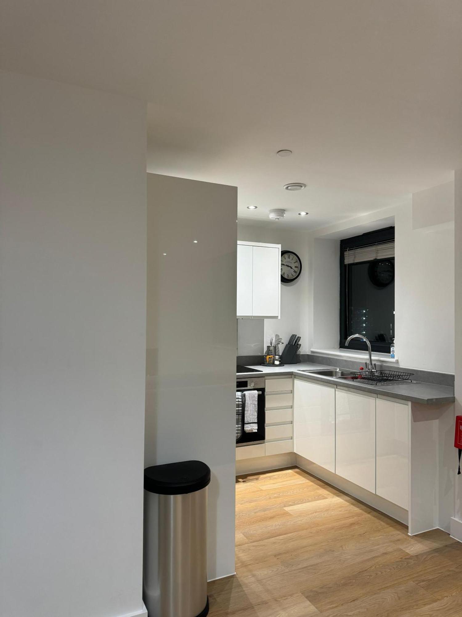 Apartment Modern & Spacious 2 Bed By Old Trafford