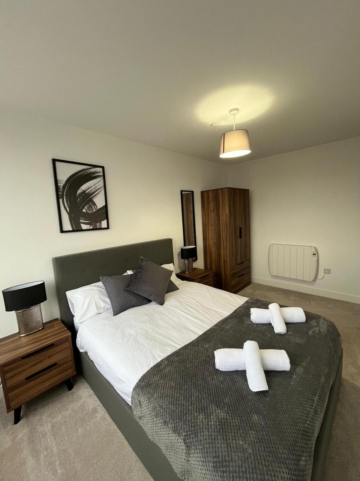 Apartment Modern & Spacious 2 Bed By Old Trafford Manchester
