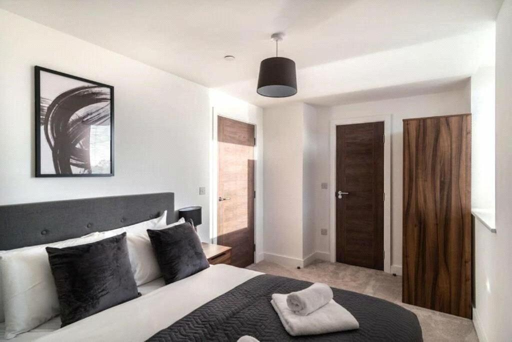Apartment Modern & Spacious 2 Bed By Old Trafford *